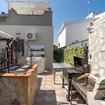 Villa Tea Con Piscina A Pochi Passi Dal Mare