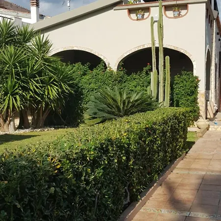 Tea Sr Con Jacuzzi E Piscina Privata Fontane Bianche