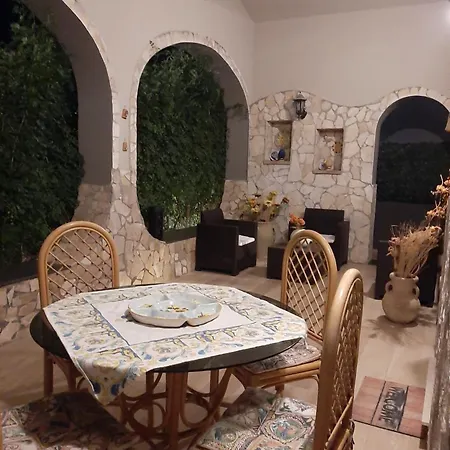 Tea Sr Con Jacuzzi E Piscina Privata Villa Fontane Bianche