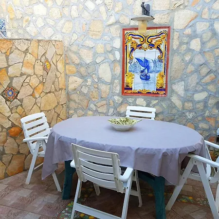 Tea Con Piscina A Pochi Passi Dal Mare *